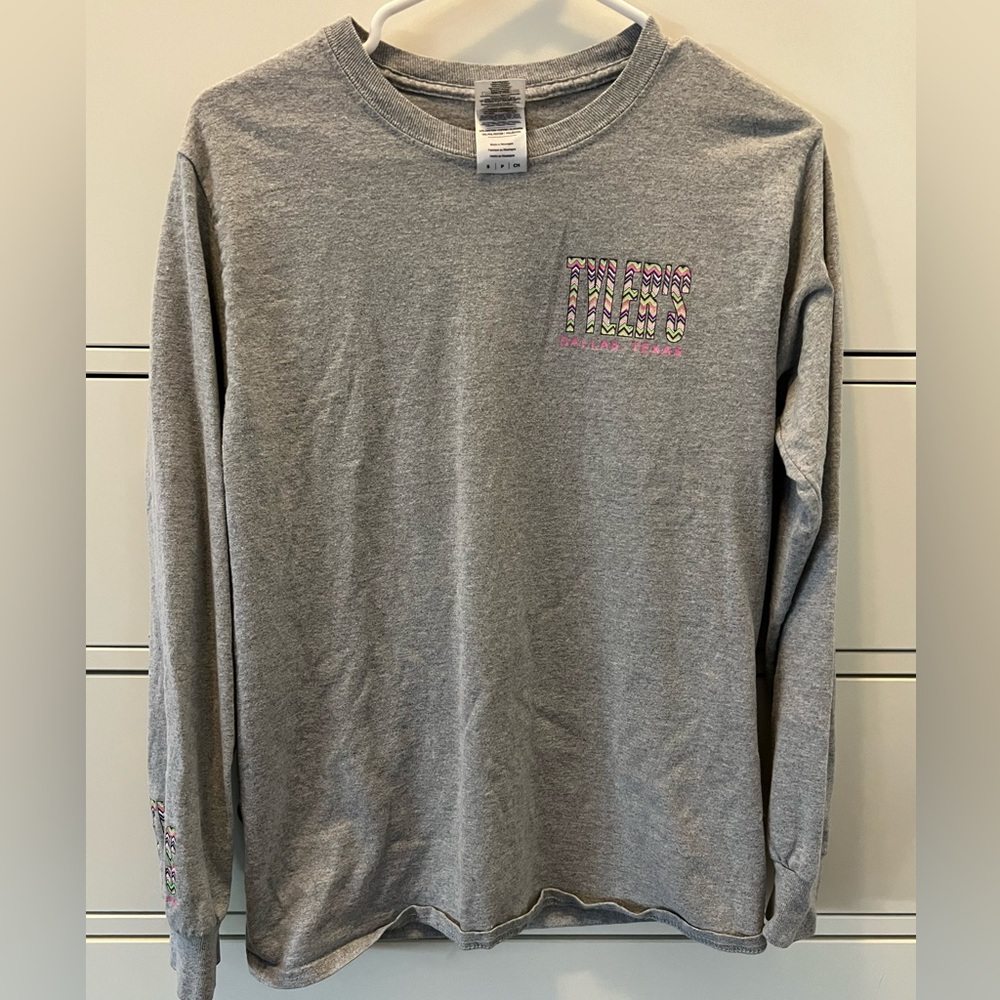 TYLER’s long sleeve Tshirt S